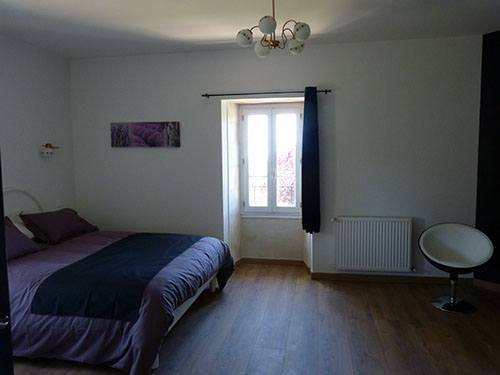 Das Schwarz und Weiss Zimmer vorhebet ein schönen Blick auf den Ästuar her